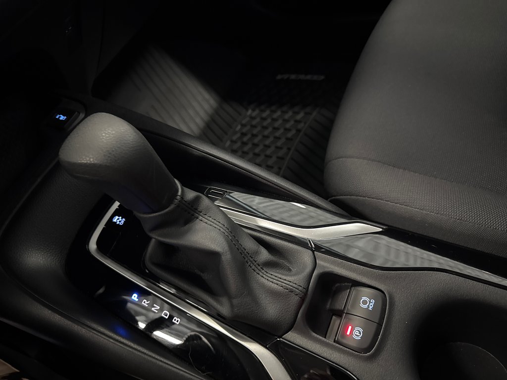 2020 Toyota Corolla LE in Saint-Jean-Sur-Richelieu, Quebec - 13 - w1024h768px