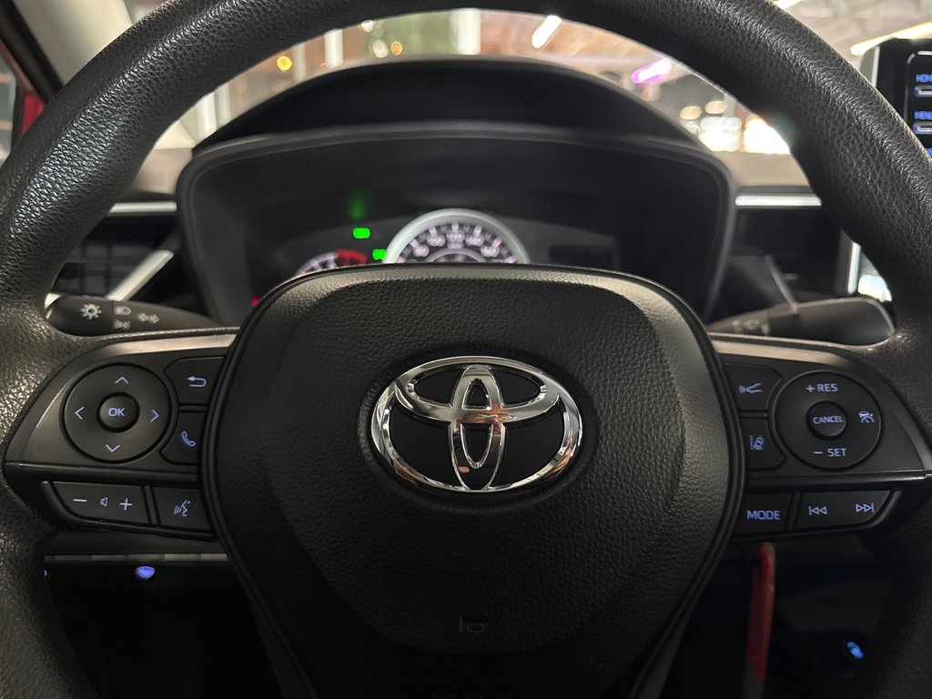 2020 Toyota Corolla LE in Saint-Jean-Sur-Richelieu, Quebec - 11 - w1024h768px
