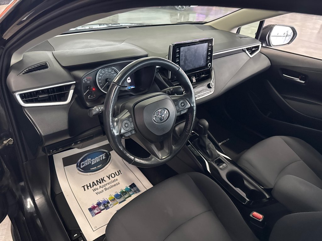 2021 Toyota Corolla LE in Saint-Jean-Sur-Richelieu, Quebec - 11 - w1024h768px