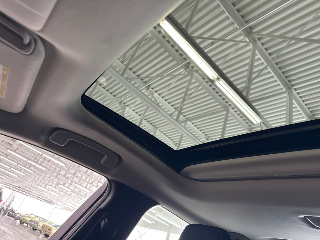 2021 Toyota Corolla LE in Saint-Jean-Sur-Richelieu, Quebec - 22 - w1024h768px