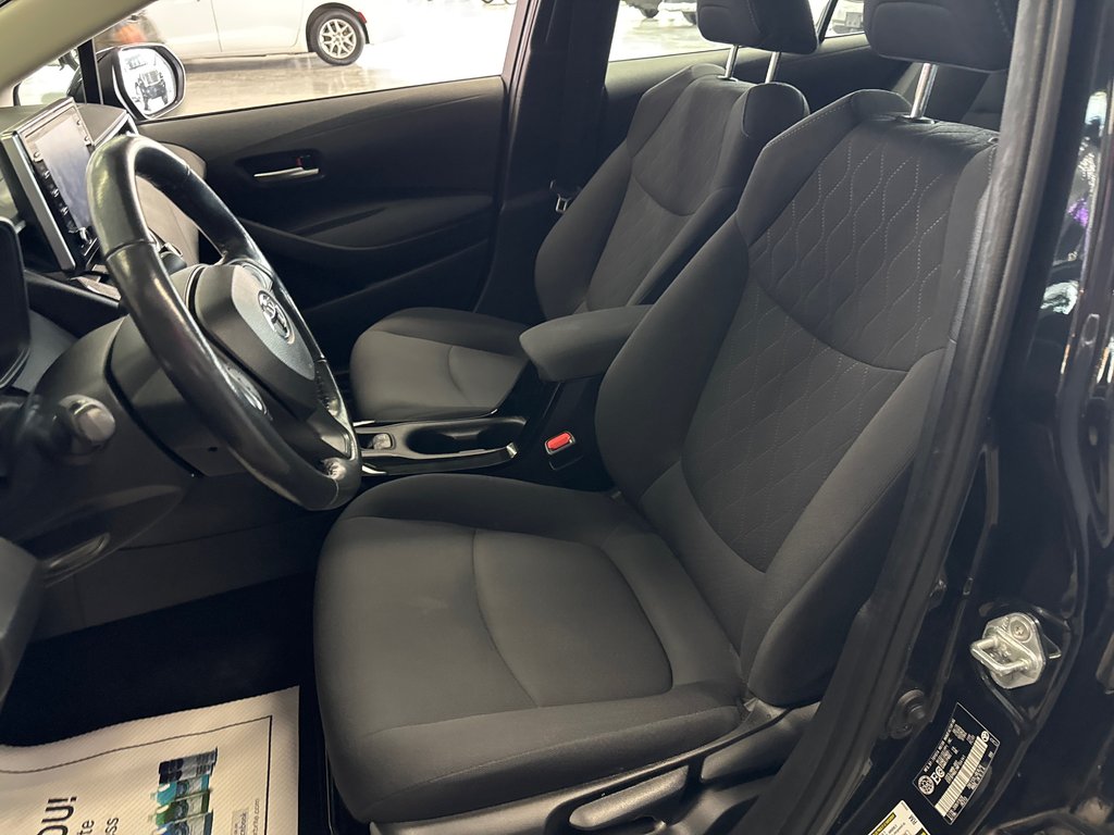 2021 Toyota Corolla LE in Saint-Jean-Sur-Richelieu, Quebec - 10 - w1024h768px
