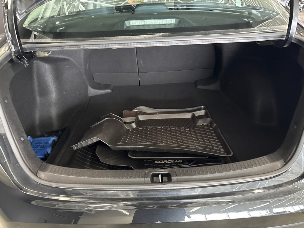 2021 Toyota Corolla LE in Saint-Jean-Sur-Richelieu, Quebec - 9 - w1024h768px