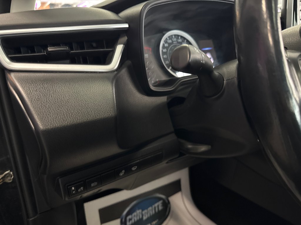 2021 Toyota Corolla LE in Saint-Jean-Sur-Richelieu, Quebec - 14 - w1024h768px