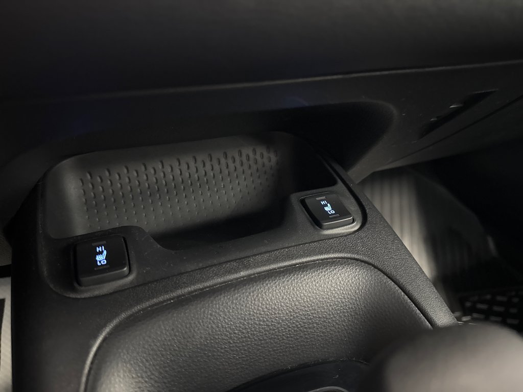 Toyota Corolla LE 2021 à Saint-Jean-Sur-Richelieu, Québec - 16 - w1024h768px