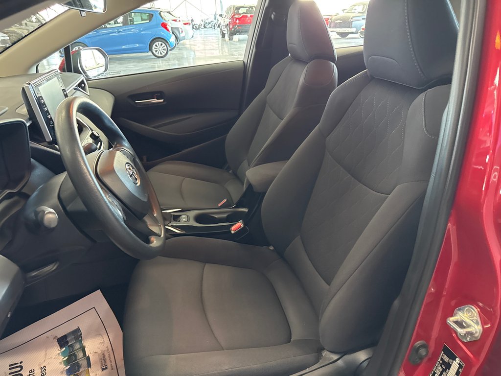 Toyota Corolla LE 2021 à Saint-Jean-Sur-Richelieu, Québec - 9 - w1024h768px