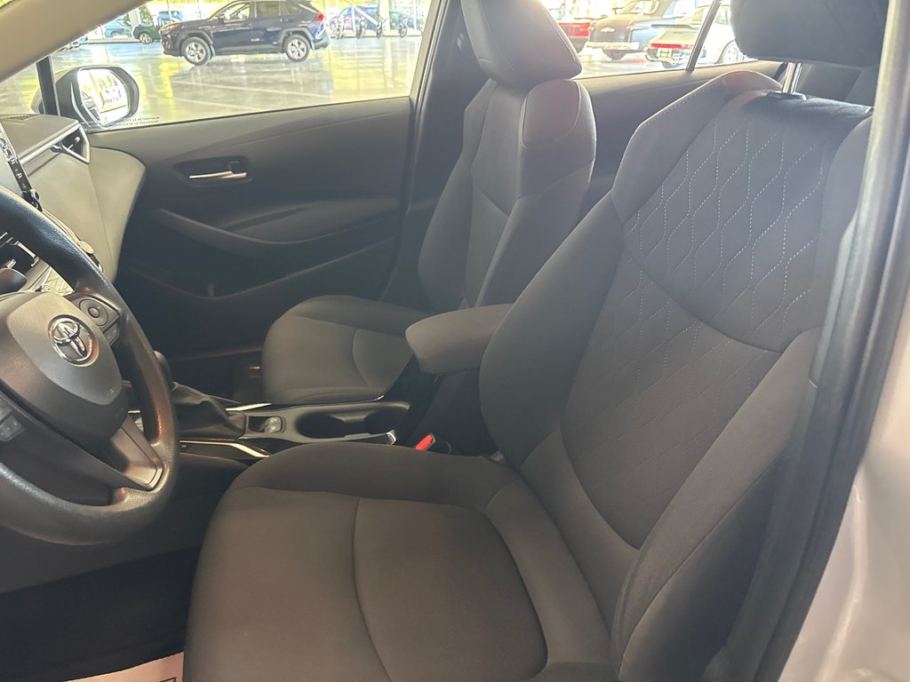 Toyota Corolla LE 2021 à Saint-Jean-Sur-Richelieu, Québec - 9 - w1024h768px