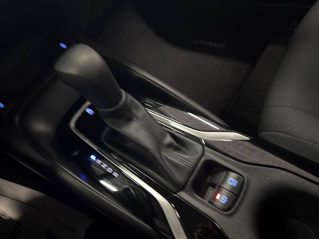 2021 Toyota Corolla LE in Saint-Jean-Sur-Richelieu, Quebec - 17 - w1024h768px