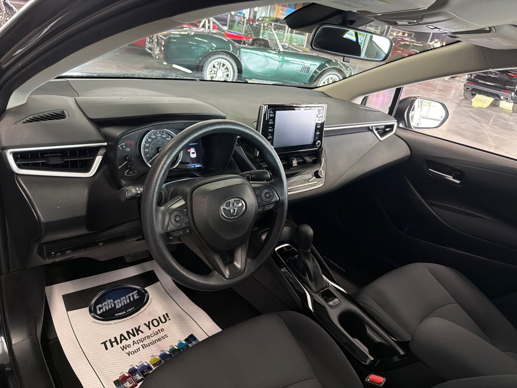 2021 Toyota Corolla LE in Saint-Jean-Sur-Richelieu, Quebec - 8 - w1024h768px