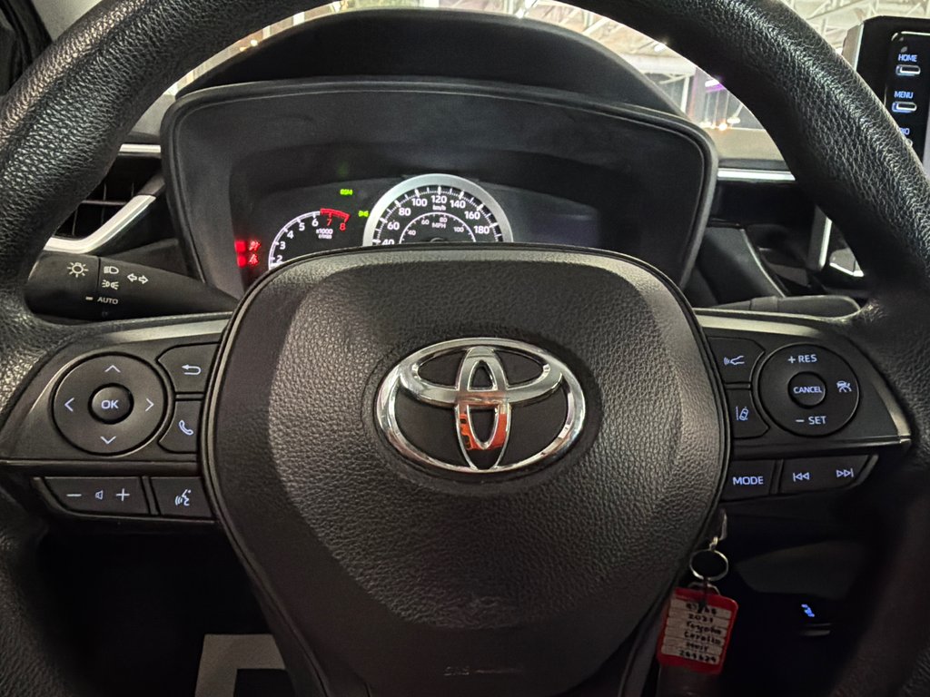 2021 Toyota Corolla LE in Saint-Jean-Sur-Richelieu, Quebec - 11 - w1024h768px