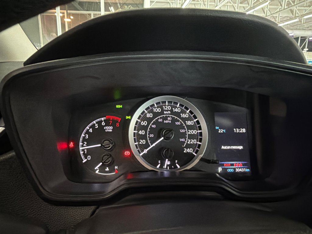 2021 Toyota Corolla LE in Saint-Jean-Sur-Richelieu, Quebec - 12 - w1024h768px