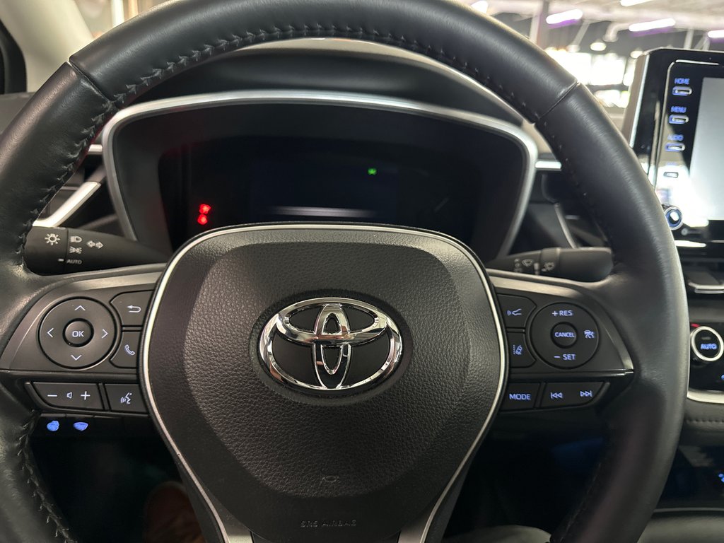 2022 Toyota Corolla XLE in Saint-Jean-Sur-Richelieu, Quebec - 18 - w1024h768px