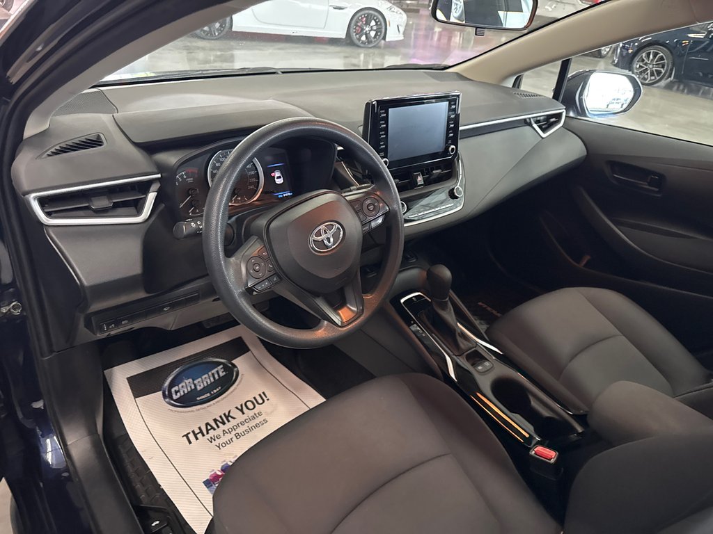 2022 Toyota Corolla LE in Saint-Jean-Sur-Richelieu, Quebec - 10 - w1024h768px