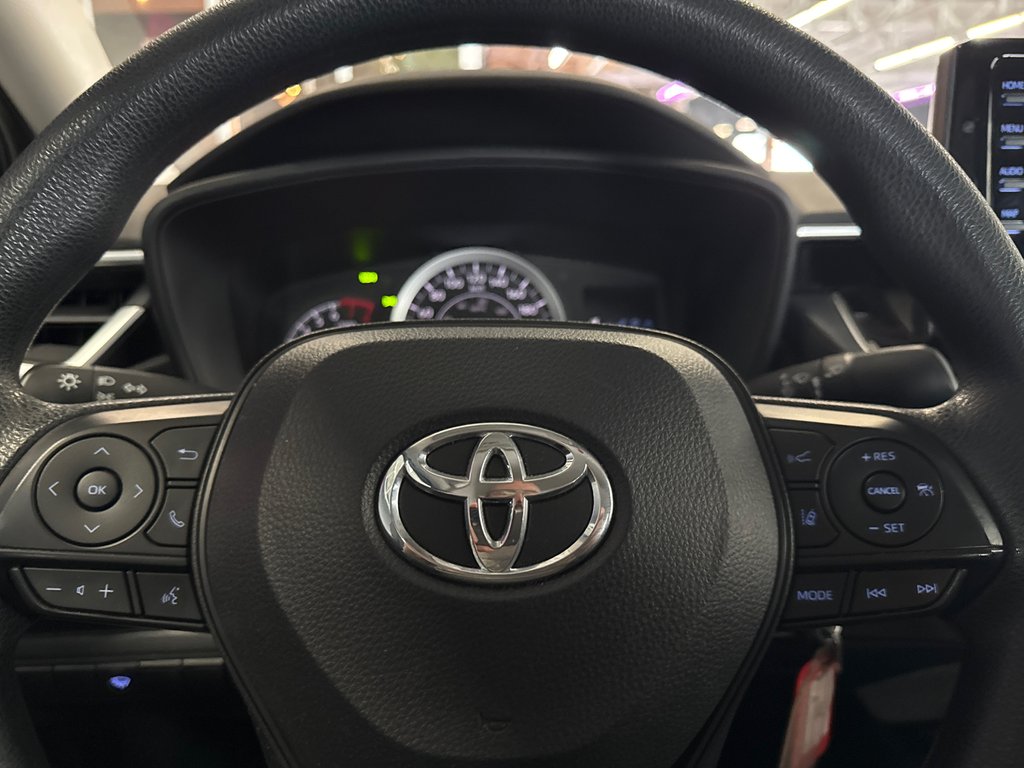 2022 Toyota Corolla LE in Saint-Jean-Sur-Richelieu, Quebec - 14 - w1024h768px