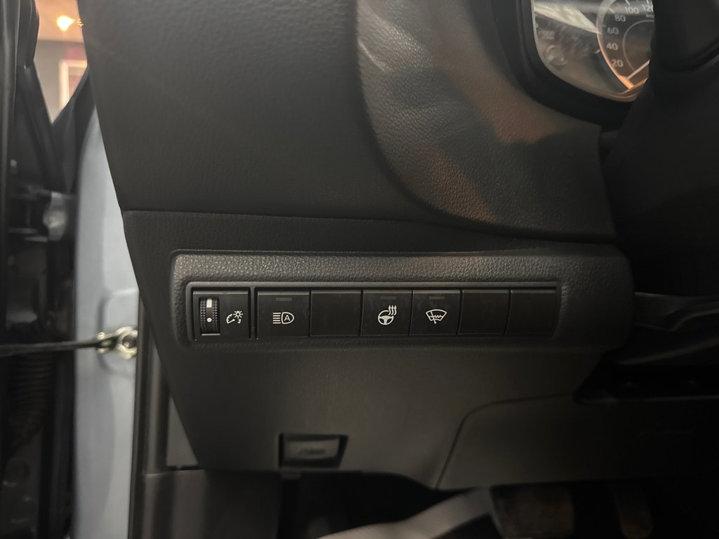 2022 Toyota Corolla LE in Saint-Jean-Sur-Richelieu, Quebec - 16 - w1024h768px