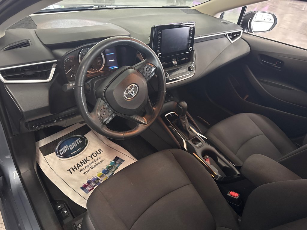 2022 Toyota Corolla LE in Saint-Jean-Sur-Richelieu, Quebec - 13 - w1024h768px