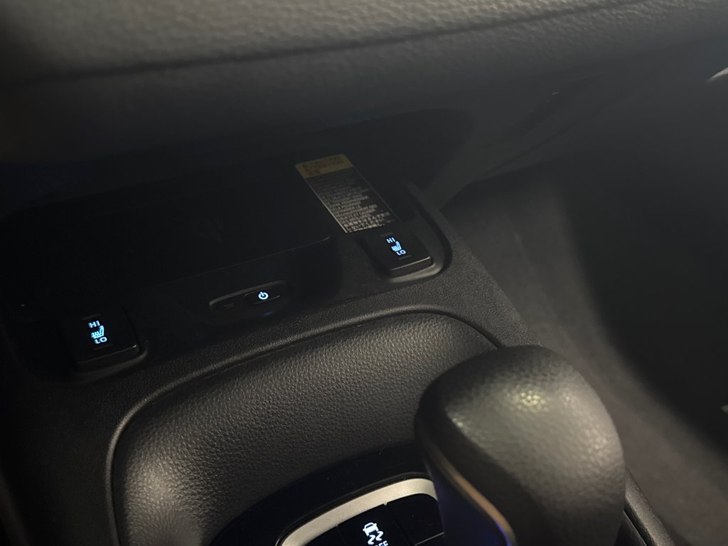 2022 Toyota Corolla LE in Saint-Jean-Sur-Richelieu, Quebec - 19 - w1024h768px