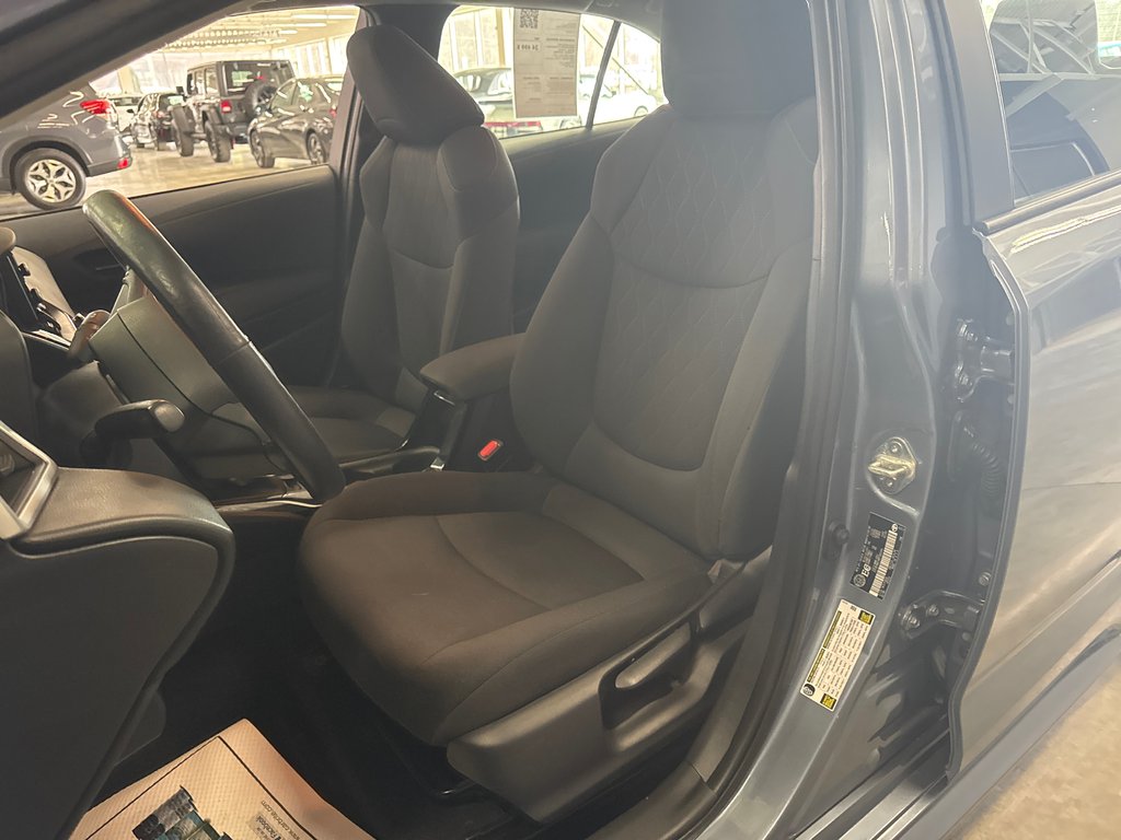 2022 Toyota Corolla LE in Saint-Jean-Sur-Richelieu, Quebec - 10 - w1024h768px