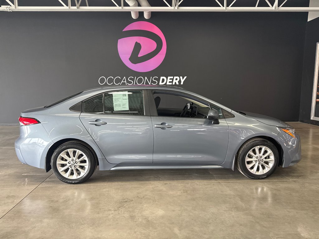 2022 Toyota Corolla LE in Saint-Jean-Sur-Richelieu, Quebec - 1 - w1024h768px