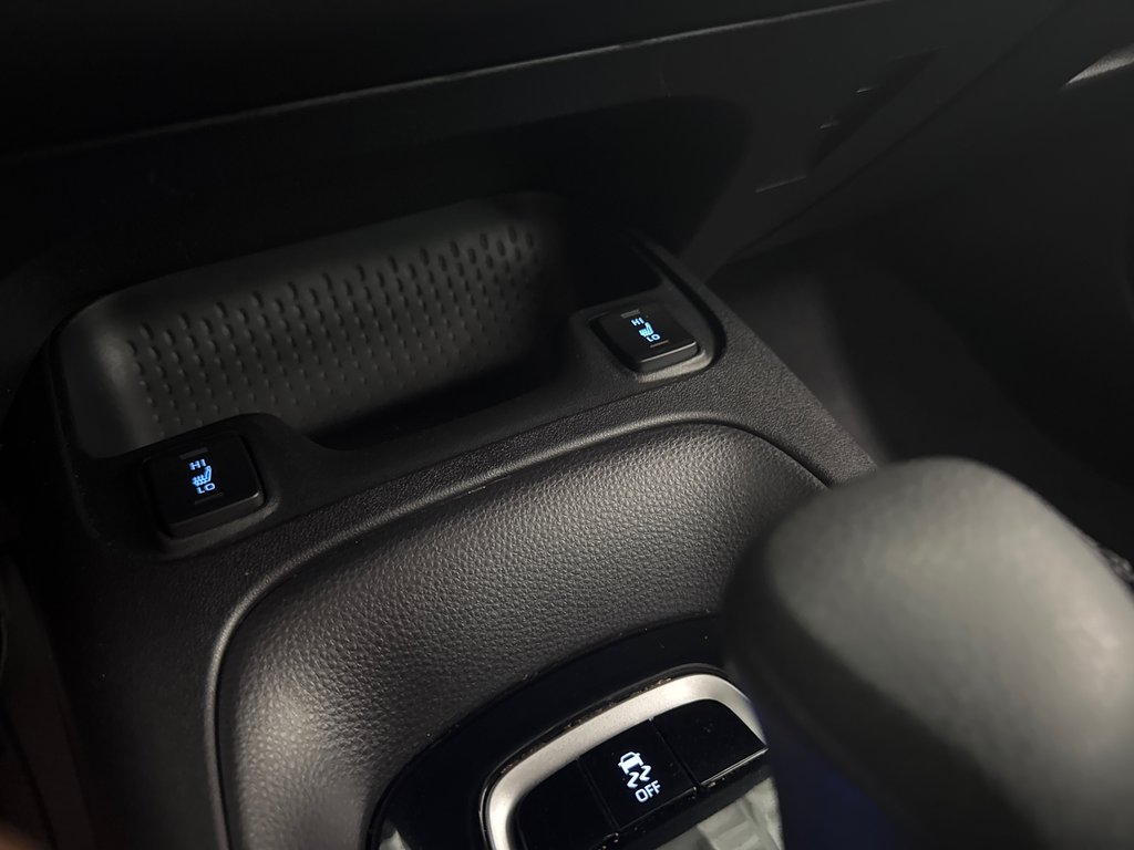 2022 Toyota Corolla LE in Saint-Jean-Sur-Richelieu, Quebec - 15 - w1024h768px