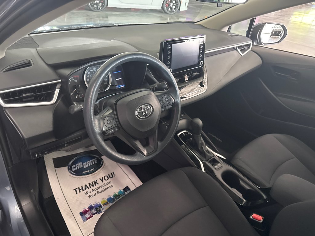 2022 Toyota Corolla LE in Saint-Jean-Sur-Richelieu, Quebec - 10 - w1024h768px