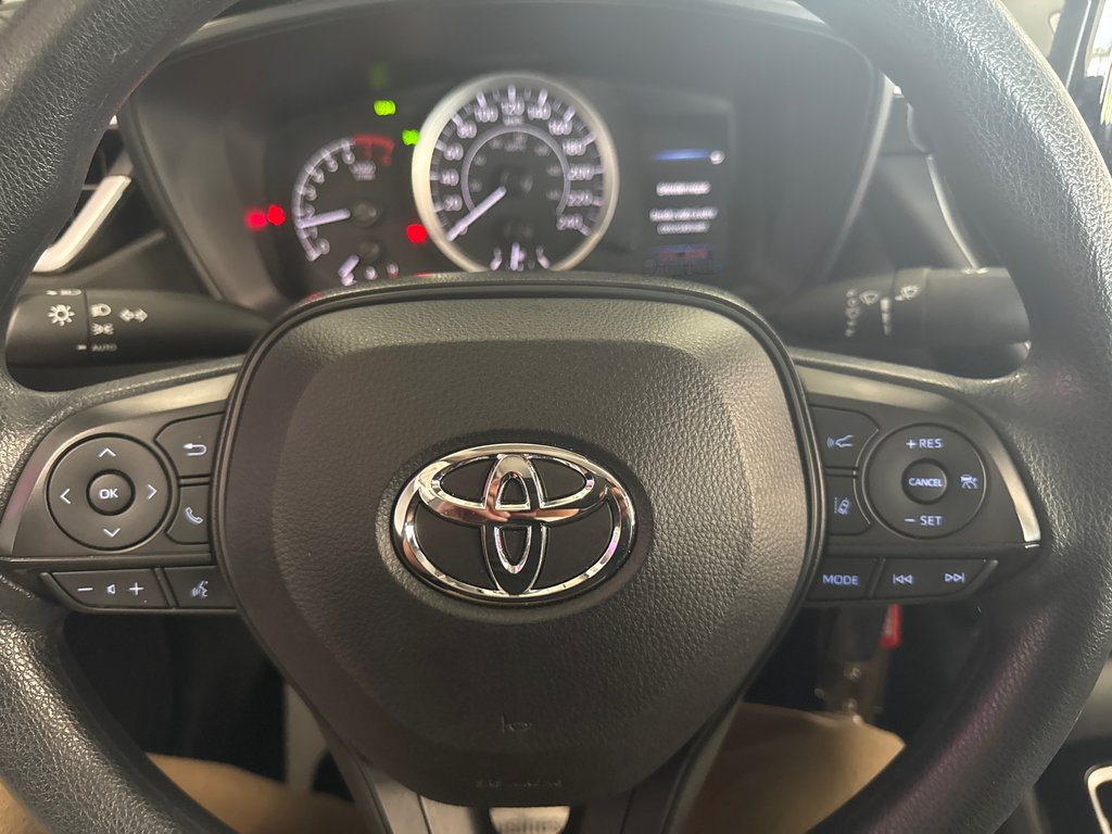 2022 Toyota Corolla LE in Saint-Jean-Sur-Richelieu, Quebec - 17 - w1024h768px