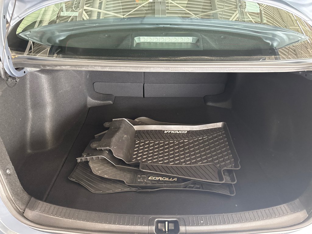 2022 Toyota Corolla LE in Saint-Jean-Sur-Richelieu, Quebec - 7 - w1024h768px