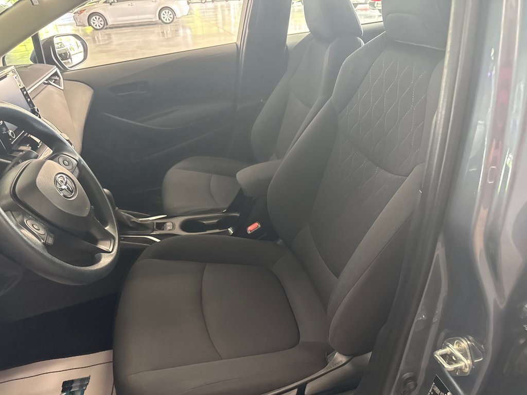 2022 Toyota Corolla LE in Saint-Jean-Sur-Richelieu, Quebec - 9 - w1024h768px