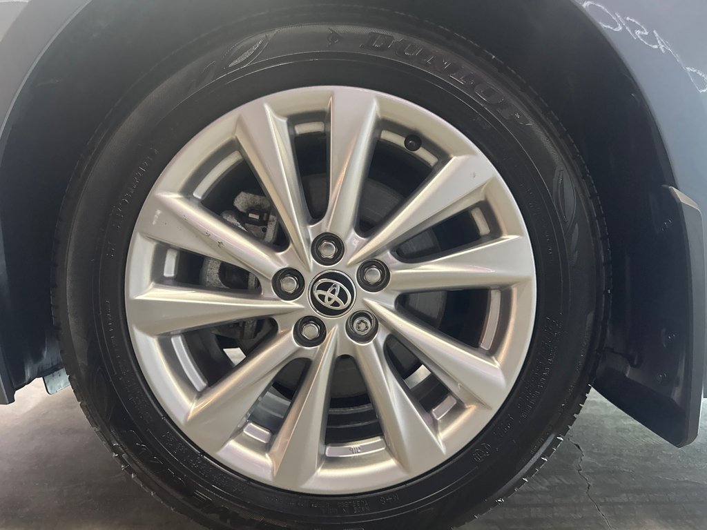 Toyota Corolla  2023 à Saint-Jean-Sur-Richelieu, Québec - 28 - w1024h768px