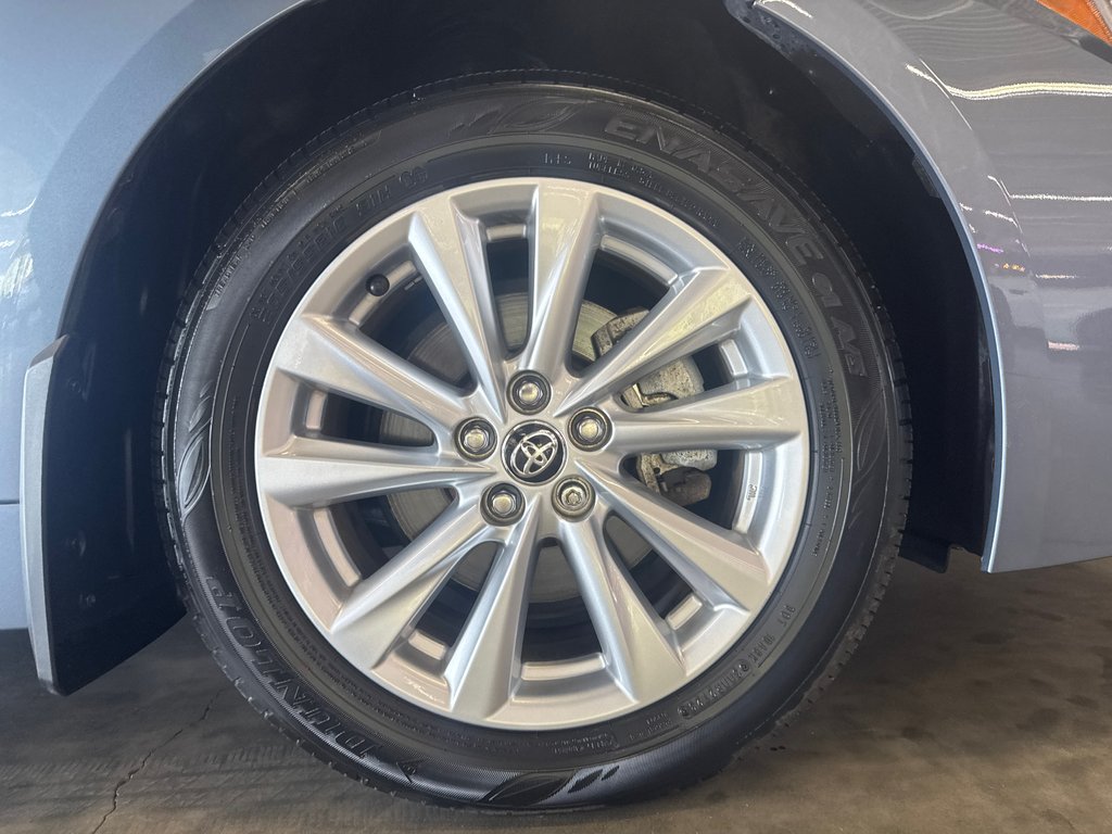 Toyota Corolla  2023 à Saint-Jean-Sur-Richelieu, Québec - 27 - w1024h768px