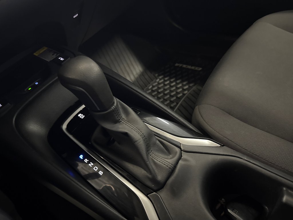 2023 Toyota Corolla LE in Saint-Jean-Sur-Richelieu, Quebec - 18 - w1024h768px