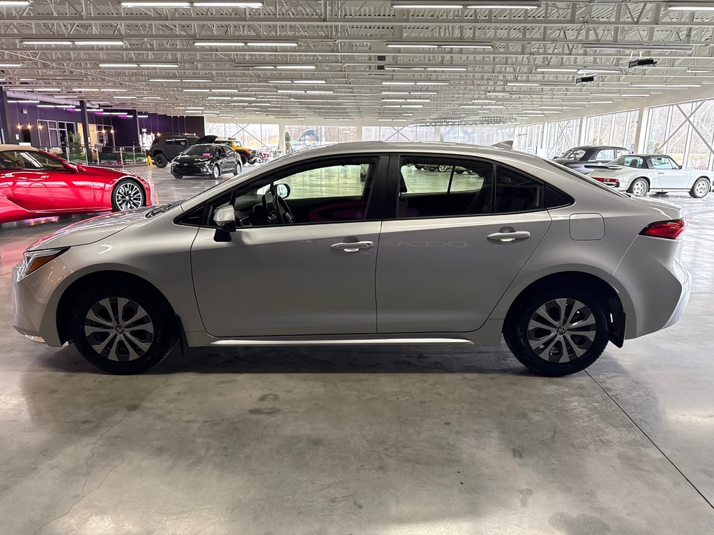 2024 Toyota Corolla Hybrid LE in Saint-Jean-Sur-Richelieu, Quebec - 7 - w1024h768px