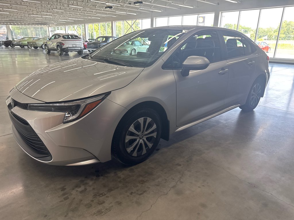 2025 Toyota Corolla Hybrid LE in Saint-Jean-Sur-Richelieu, Quebec - 13 - w1024h768px