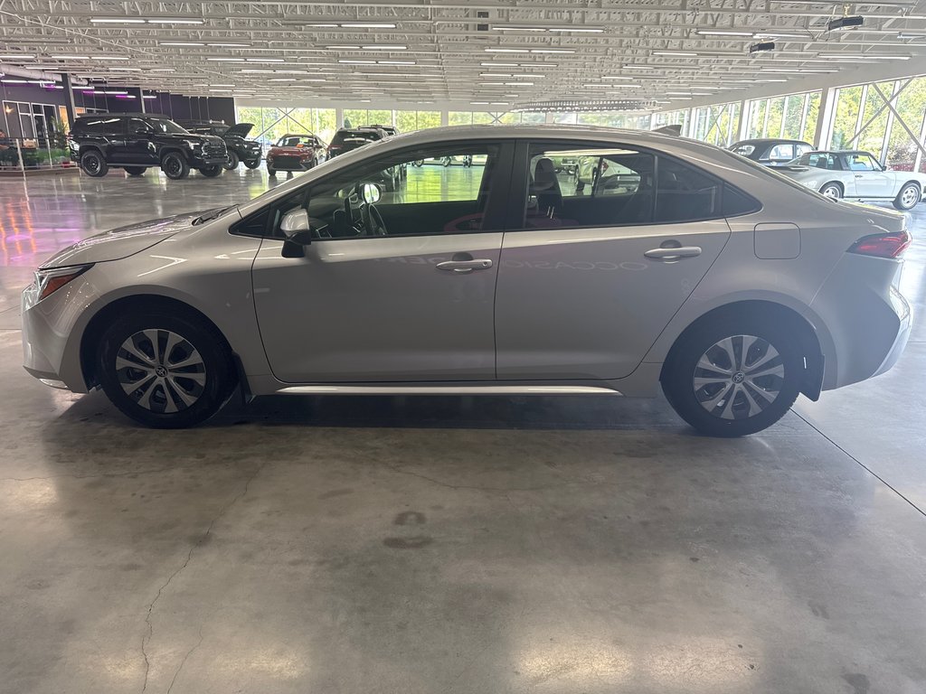 2025 Toyota Corolla Hybrid LE in Saint-Jean-Sur-Richelieu, Quebec - 14 - w1024h768px