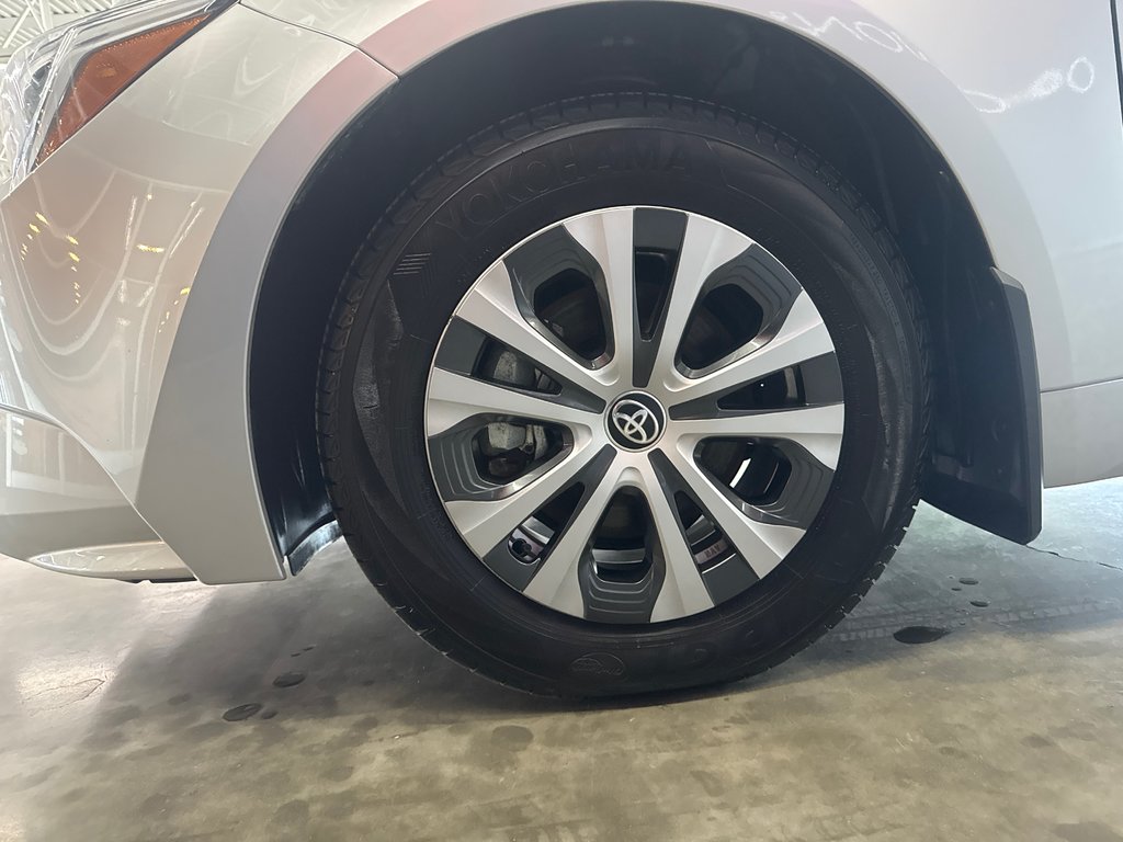 2025 Toyota Corolla Hybrid LE in Saint-Jean-Sur-Richelieu, Quebec - 24 - w1024h768px