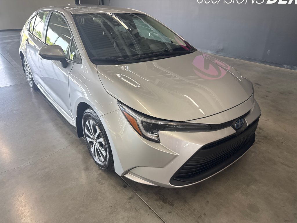 2025 Toyota Corolla Hybrid LE in Saint-Jean-Sur-Richelieu, Quebec - 11 - w1024h768px