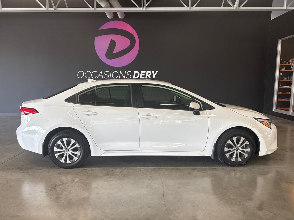 2025 Toyota Corolla Hybrid LE in Saint-Jean-Sur-Richelieu, Quebec - 1 - w1024h768px