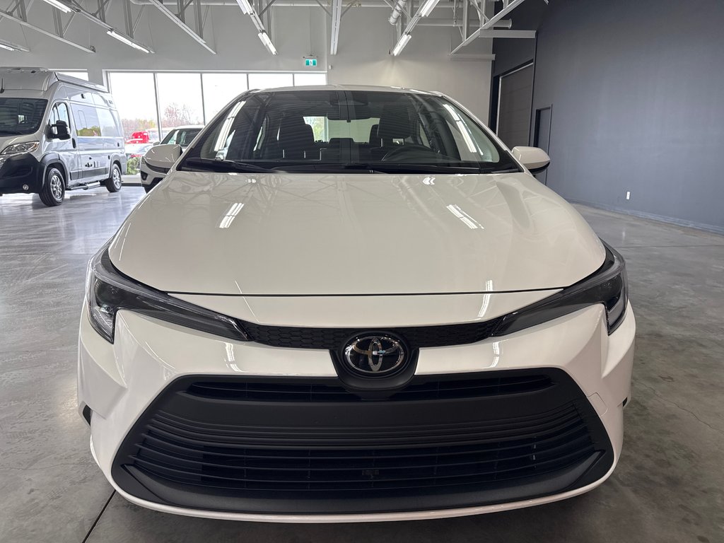 2026 Toyota Corolla Hybrid LE in Saint-Jean-Sur-Richelieu, Quebec - 3 - w1024h768px
