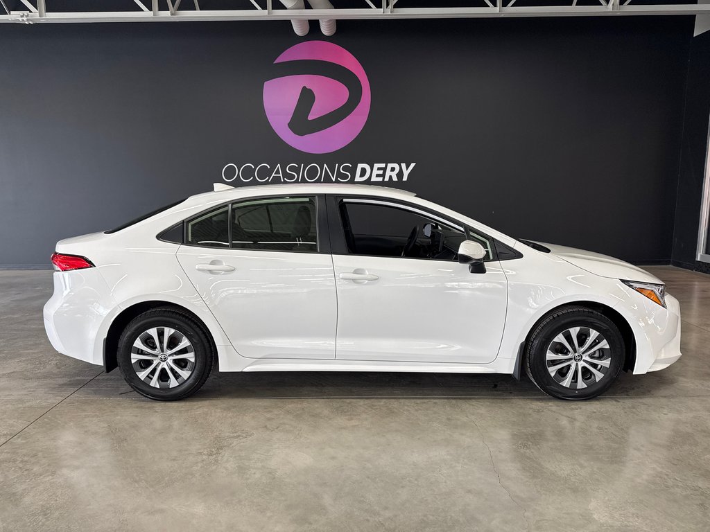 2026 Toyota Corolla Hybrid LE in Saint-Jean-Sur-Richelieu, Quebec - 1 - w1024h768px