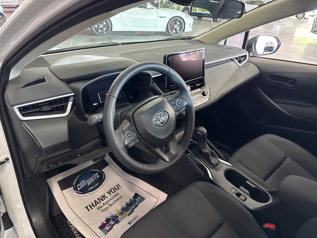2026 Toyota Corolla LE in Saint-Jean-Sur-Richelieu, Quebec - 8 - w1024h768px