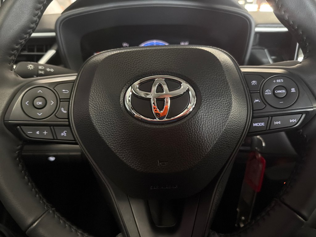 2026 Toyota Corolla LE in Saint-Jean-Sur-Richelieu, Quebec - 13 - w1024h768px