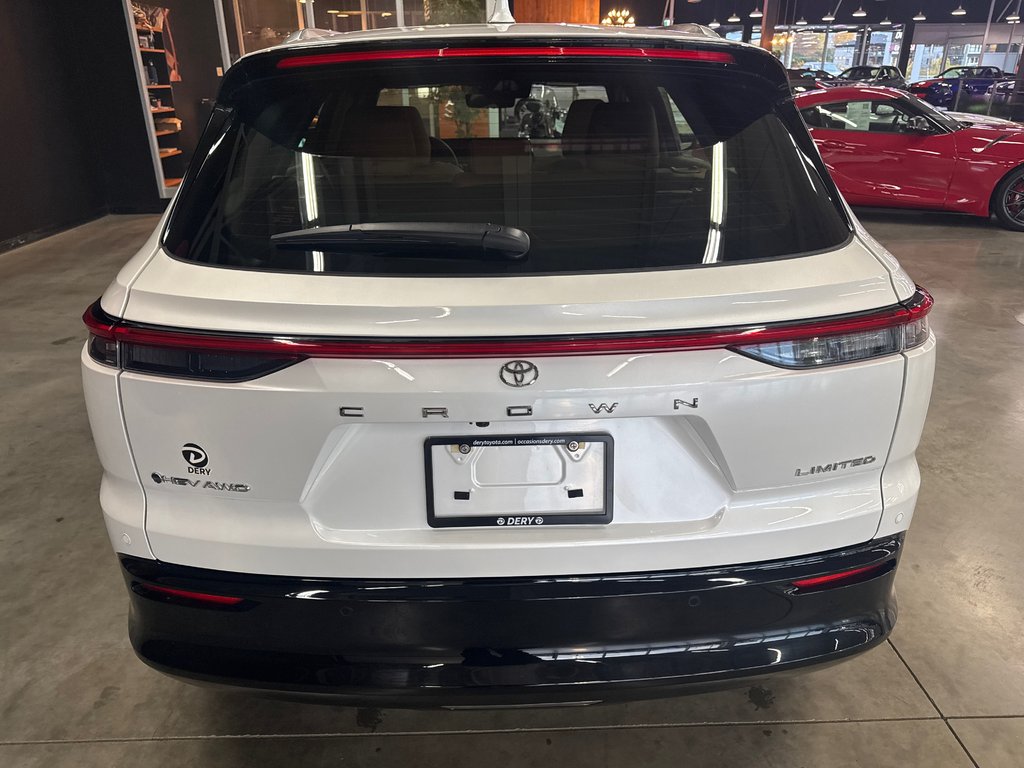 Toyota Crown Signia Limited 2025 à Saint-Jean-Sur-Richelieu, Québec - 10 - w1024h768px