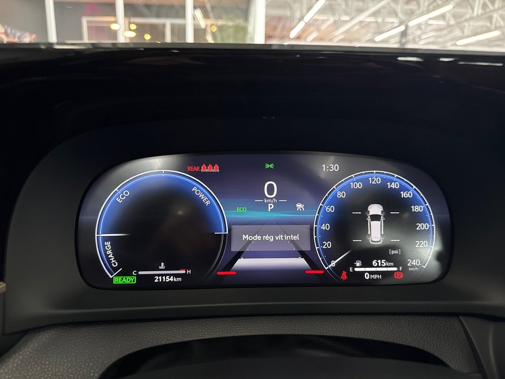 2025 Toyota Crown Signia LIMITED in Saint-Jean-Sur-Richelieu, Quebec - 18 - w1024h768px