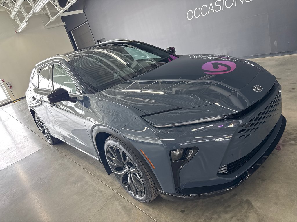 2025 Toyota Crown Signia LIMITED in Saint-Jean-Sur-Richelieu, Quebec - 2 - w1024h768px