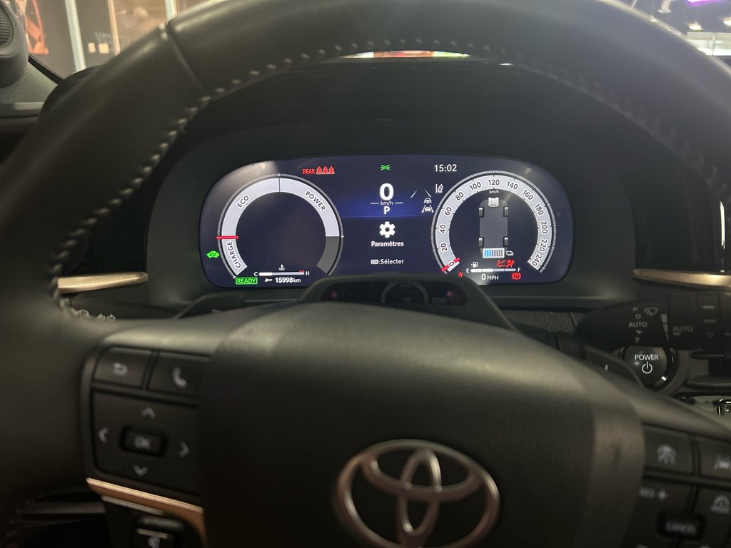 2025 Toyota Crown Signia Limited ensemble technologie avancé in Saint-Jean-Sur-Richelieu, Quebec - 15 - w1024h768px