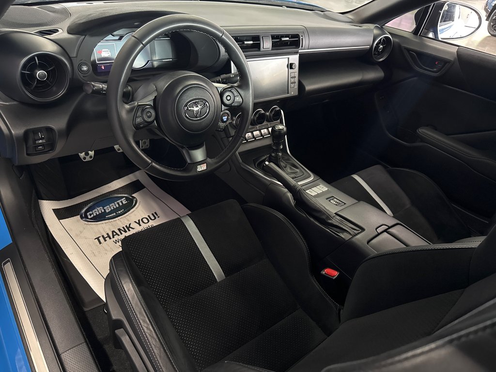 2024 Toyota GR86 Premium in Saint-Jean-Sur-Richelieu, Quebec - 12 - w1024h768px