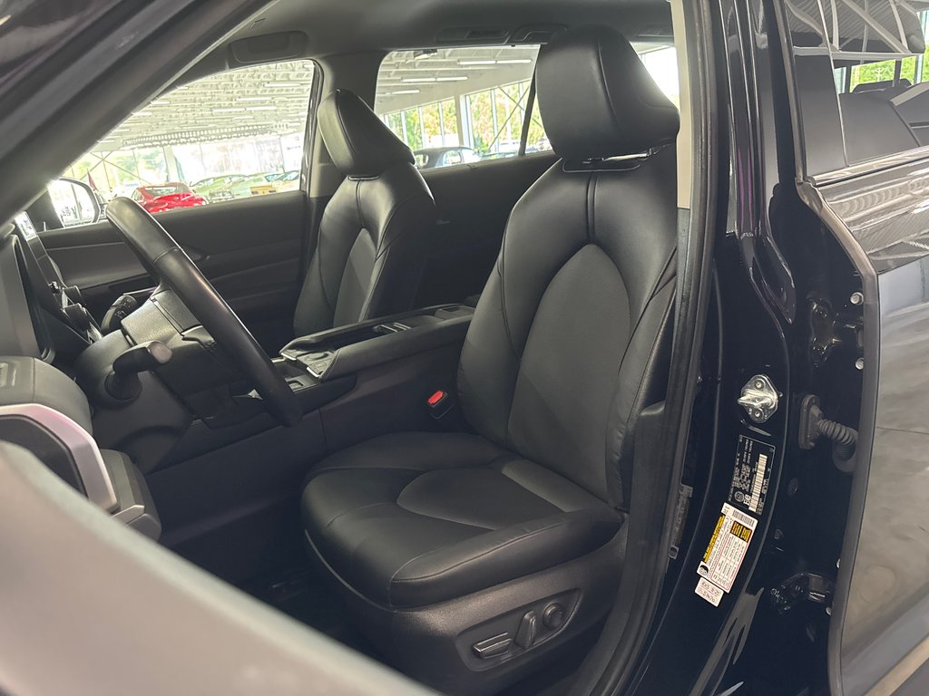 Toyota Grand Highlander HYBRIDE XLE 2024 à Saint-Jean-Sur-Richelieu, Québec - 8 - w1024h768px