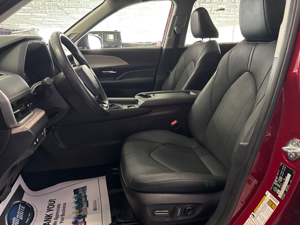 2024 Toyota Grand Highlander LIMITED in Saint-Jean-Sur-Richelieu, Quebec - 13 - w1024h768px