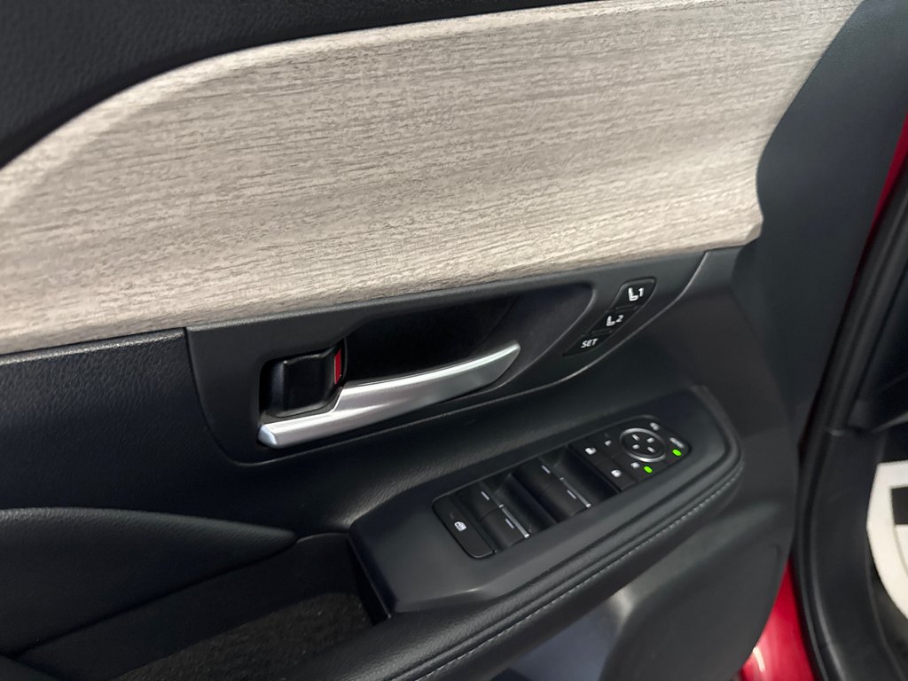 2024 Toyota Grand Highlander LIMITED in Saint-Jean-Sur-Richelieu, Quebec - 15 - w1024h768px
