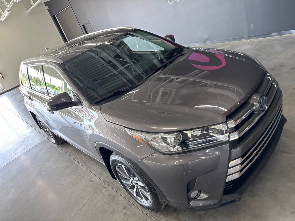 Toyota Highlander Hybrid XLE 2018 à Saint-Jean-Sur-Richelieu, Québec - 2 - w1024h768px