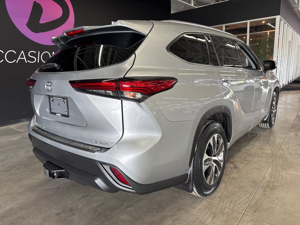 2021 Toyota Highlander XLE in Saint-Jean-Sur-Richelieu, Quebec - 5 - w1024h768px